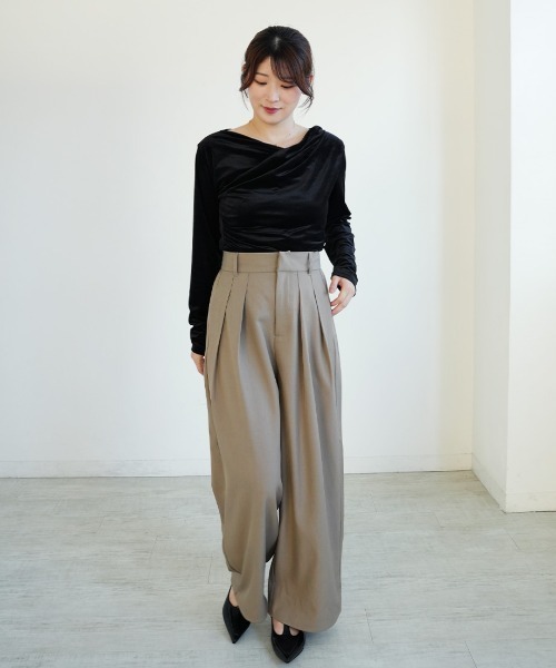 Nulli（ヌリ）の「タックワイドスラックス（その他パンツ・レディース・チャコールグレー/ブラック/グレイッシュベージュ/ブラウン・FREE）」の5枚目の写真