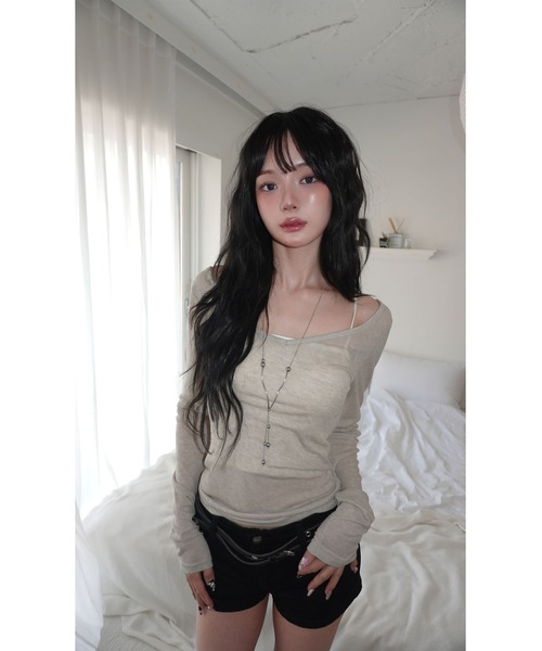 modimood(モディムード)の「華奢見えレイヤードディープVネックテンセル長袖Tシャツ(Tシャツ/カットソー・レディース・オートミール・FREE)」の2枚目の写真