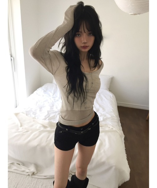 modimood(モディムード)の「華奢見えレイヤードディープVネックテンセル長袖Tシャツ(Tシャツ/カットソー・レディース・オートミール・FREE)」の6枚目の写真