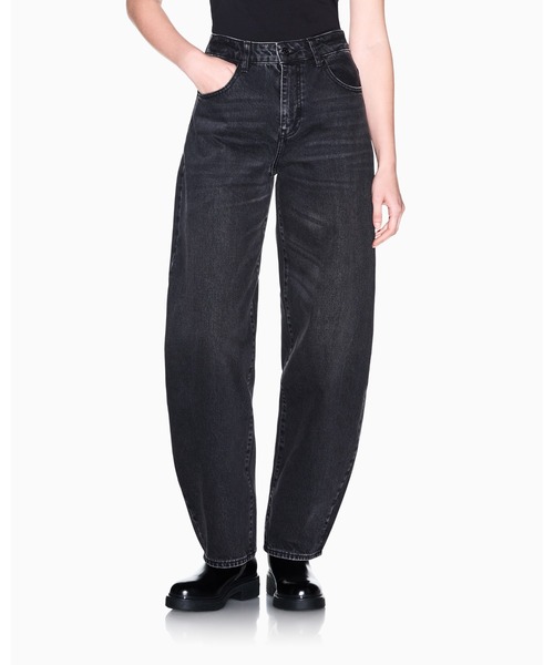 ARMANI EXCHANGE(アルマーニエクスチェンジ)の「【A|X アルマーニ エクスチェンジ】ウォッシュドブラック デニムパンツ_J07 BARREL(デニムパンツ・レディース・ブラック・28inch/27inch/26inch/25inch/24inch/30inch/29inch)」の1枚目の写真