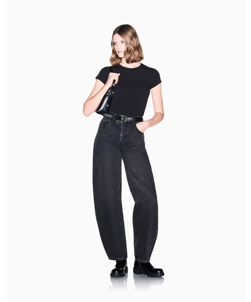 ARMANI EXCHANGE(アルマーニエクスチェンジ)の「【A|X アルマーニ エクスチェンジ】ウォッシュドブラック デニムパンツ_J07 BARREL(デニムパンツ・レディース・ブラック・28inch/27inch/26inch/25inch/24inch/30inch/29inch)」の5枚目の写真