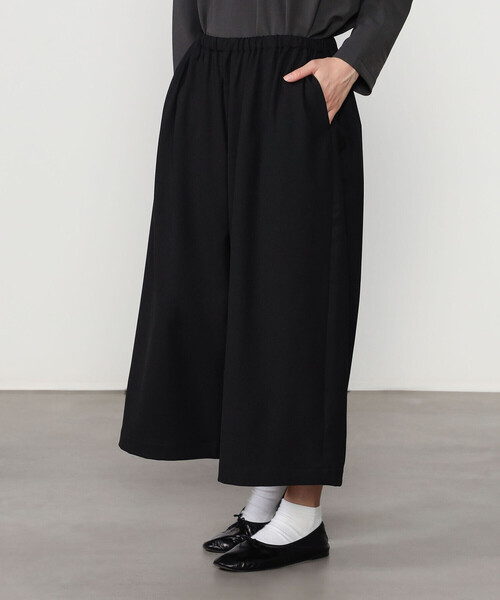 mizuiroind(ミズイロインド)の「mizuiro ind | ワイド ハーフパンツ WOMEN(その他パンツ・レディース・グレー/ブラック・F)」の14枚目の写真