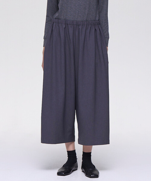 mizuiroind(ミズイロインド)の「mizuiro ind | ワイド ハーフパンツ WOMEN(その他パンツ・レディース・グレー/ブラック・F)」の16枚目の写真