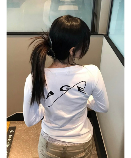 AGEOFPARAMOUNT(エイジオブパラマウント)の「エイジロングスリーブ (ホワイト)(Tシャツ/カットソー・レディース・その他・FREE)」の1枚目の写真