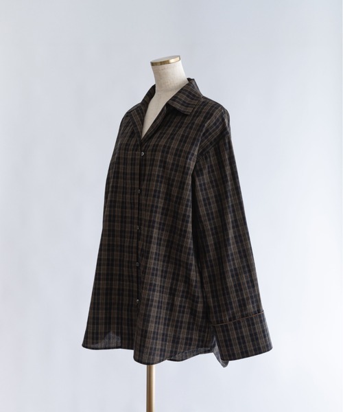 EN NEUME(エンノイム)の「Satin Piping Checked Pajama Shirt(シャツ/ブラウス・レディース・ブラック/ブラウン/ライトベージュ・1/0)」の4枚目の写真