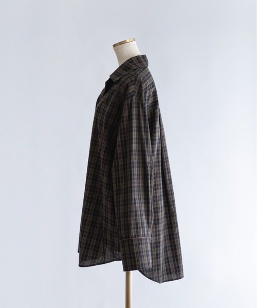 EN NEUME(エンノイム)の「Satin Piping Checked Pajama Shirt(シャツ/ブラウス・レディース・ブラック/ブラウン/ライトベージュ・1/0)」の5枚目の写真