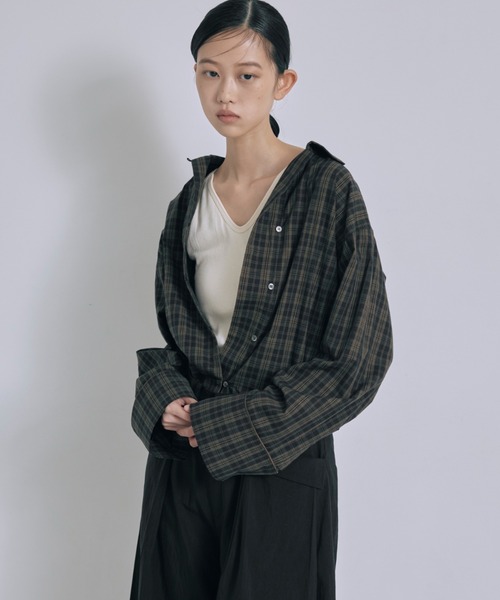 EN NEUME(エンノイム)の「Satin Piping Checked Pajama Shirt(シャツ/ブラウス・レディース・ブラック/ブラウン/ライトベージュ・1/0)」の15枚目の写真