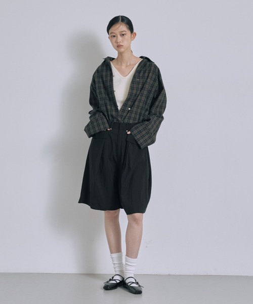 EN NEUME(エンノイム)の「Satin Piping Checked Pajama Shirt(シャツ/ブラウス・レディース・ブラック/ブラウン/ライトベージュ・1/0)」の18枚目の写真
