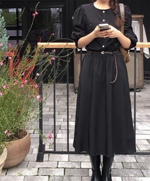 クルーネックワンピース