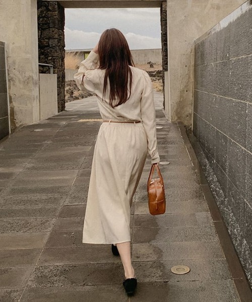 FAVORITO(ファヴォリート)の「クルーネックワンピース(ワンピース・レディース・ベージュ/ブラック・F)」の22枚目の写真