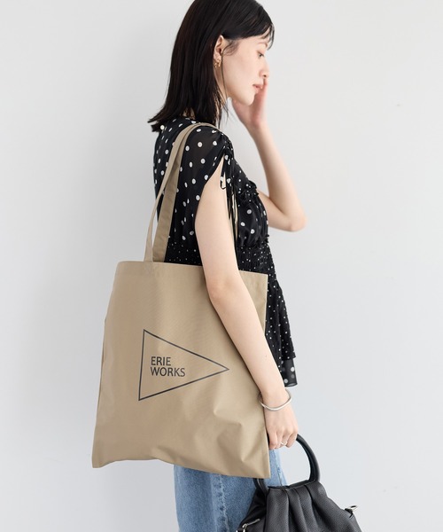 YECCA VECCA(イェッカヴェッカ)の「【ERIE WORKS】SALLY Bag(トートバッグ・レディース・ブラック・FREE)」の4枚目の写真