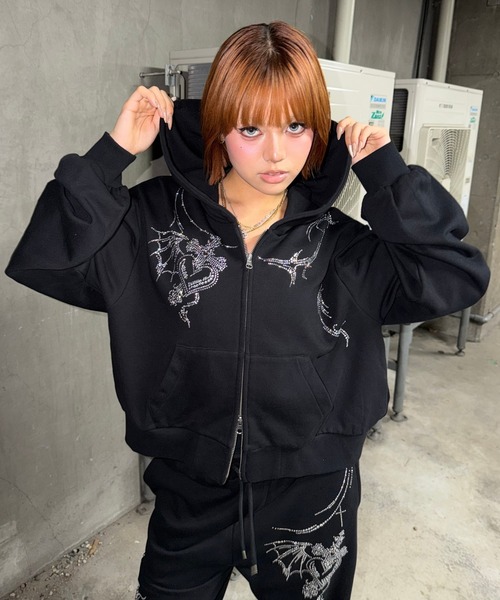 A'GEM9girl（エージェムナインガール）の「A'GEM/9 × .kom 『A'GEM/9 girl/エージェムナインガール』ラインストーンジップアップパーカー（パーカー・レディース・ブラック×シルバー/ピンク/ブラック×ピンク・FREE）」の20枚目の写真