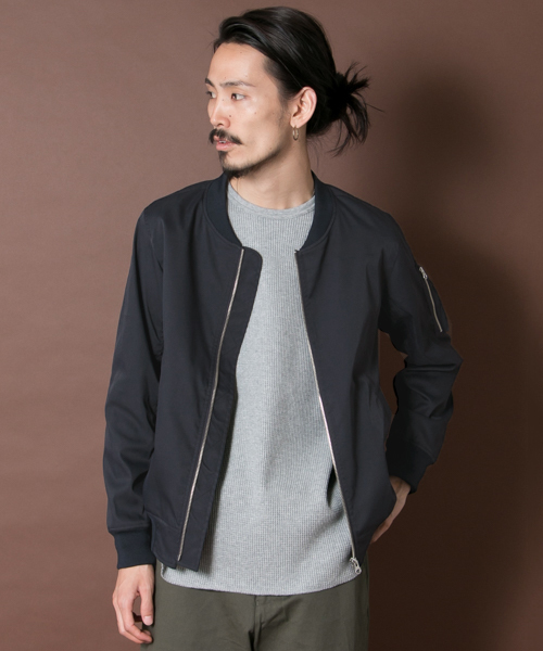 URBAN RESEARCH(アーバンリサーチ)の「UR MA-1(MA-1・メンズ・ブラック/カーキ/ネイビー/インディゴブルー・LARGE/MEDIUM)」の4枚目の写真