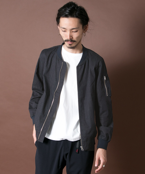 URBAN RESEARCH(アーバンリサーチ)の「UR MA-1(MA-1・メンズ・ブラック/カーキ/ネイビー/インディゴブルー・LARGE/MEDIUM)」の1枚目の写真