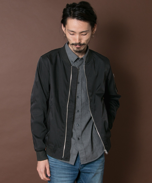 URBAN RESEARCH(アーバンリサーチ)の「UR MA-1(MA-1・メンズ・ブラック/カーキ/ネイビー/インディゴブルー・LARGE/MEDIUM)」の2枚目の写真