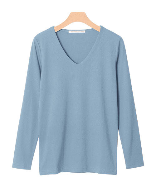 Pierrot（ピエロ）の「1枚でも透けにくい前身頃2枚仕立て Vネックテレコリブカットソー（Tシャツ/カットソー・レディース・オフホワイト/杢グレー/ブラック/カーキ/ネイビー/ブラック×ホワイト/ブラウン系その他/ブルー/マスタード/ホワイト×ブラック/グリーン/レッド/イエロー/パープル系その他/グリーン系その他/ライトブルー/イエロー系その他/ブルー系その他2/ブラウン系その他2/アイボリー/ブルー系その他/ライトベージュ/オレンジ系その他/グリーン系その他2/ライトグレー/ブラウン・M/L）」の20枚目の写真