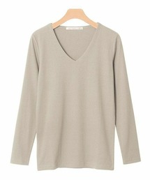 1枚でも透けにくい前身頃2枚仕立て Vネックテレコリブカットソー