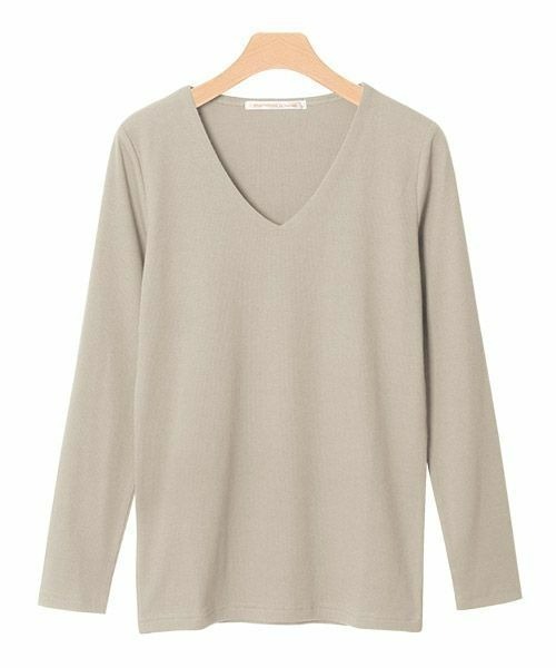 Pierrot（ピエロ）の「1枚でも透けにくい前身頃2枚仕立て Vネックテレコリブカットソー（Tシャツ/カットソー・レディース・オフホワイト/杢グレー/ブラック/カーキ/ネイビー/ブラック×ホワイト/ブラウン系その他/ブルー/マスタード/ホワイト×ブラック/グリーン/レッド/イエロー/パープル系その他/グリーン系その他/ライトブルー/イエロー系その他/ブルー系その他2/ブラウン系その他2/アイボリー/ブルー系その他/ライトベージュ/オレンジ系その他/グリーン系その他2/ライトグレー/ブラウン・M/L）」の11枚目の写真