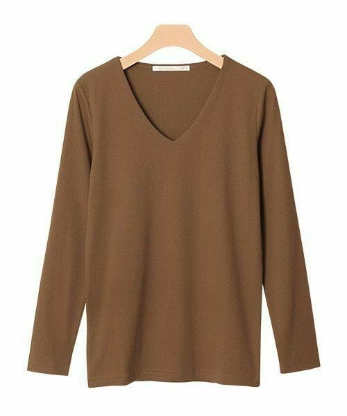 Pierrot（ピエロ）の「1枚でも透けにくい前身頃2枚仕立て Vネックテレコリブカットソー（Tシャツ/カットソー・レディース・オフホワイト/杢グレー/ブラック/カーキ/ネイビー/ブラック×ホワイト/ブラウン系その他/ブルー/マスタード/ホワイト×ブラック/グリーン/レッド/イエロー/パープル系その他/グリーン系その他/ライトブルー/イエロー系その他/ブルー系その他2/ブラウン系その他2/アイボリー/ブルー系その他/ライトベージュ/オレンジ系その他/グリーン系その他2/ライトグレー/ブラウン・M/L）」の10枚目の写真