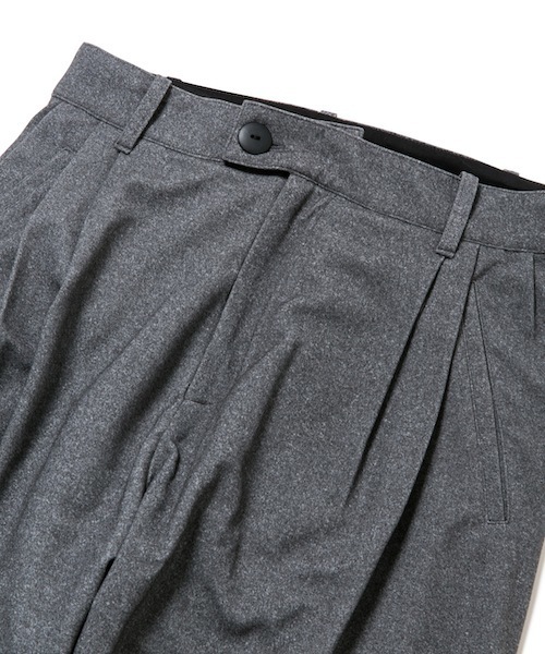rehacer(レアセル)の「Waterproof Tuck Pants Made in Japan(スラックス・メンズ・グレー/ブラック・SMALL/MEDIUM/LARGE)」の8枚目の写真