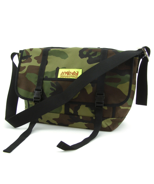 Manhattan Portage（マンハッタンポーテージ）の「Bike Messenger L（メッセンジャーバッグ・メンズ・ブラック/ネイビー/パープル/レッド/グレー/グリーン系カモフラージュ・LARGE）」の6枚目の写真