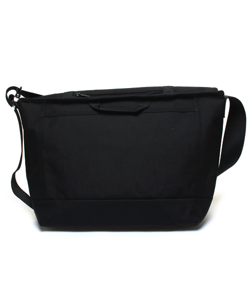 Manhattan Portage（マンハッタンポーテージ）の「Bike Messenger L（メッセンジャーバッグ・メンズ・ブラック/ネイビー/パープル/レッド/グレー/グリーン系カモフラージュ・LARGE）」の11枚目の写真