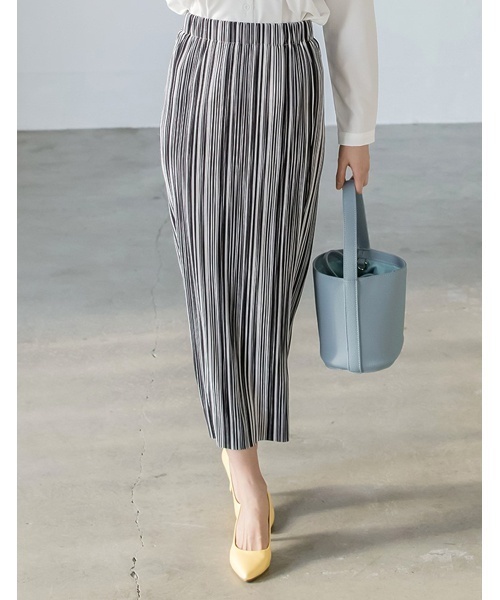Re:EDIT（リエディ）の「[リエディ]細プリーツロングタイトスカートボトムス/スカート/プリーツスカート/ロング丈/ウエストゴム/春カラー（スカート・レディース・ピンク/ブラック×ホワイト/ブラック/マルチ/ラベンダー/グレー/モカ・LARGE/MEDIUM）」の3枚目の写真