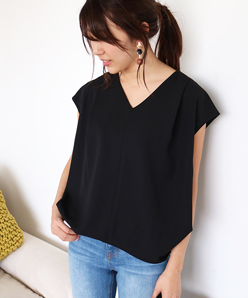 N.（N. Natural Beauty Basic）（エヌエヌナチュラルビューティーベーシック）の「◆タックドレープノースリーブブラウス（シャツ/ブラウス・レディース・ブラック/ホワイト/グレー/ブラウン・MEDIUM）」の3枚目の写真