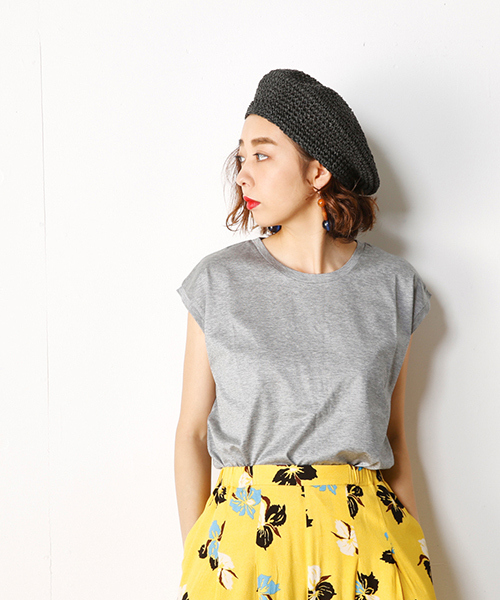 SLY（スライ）の「CELLNOBLE キャップスリーブTOPS（タンクトップ・レディース・ブラック/オフホワイト/トップグレー・FREE）」の3枚目の写真