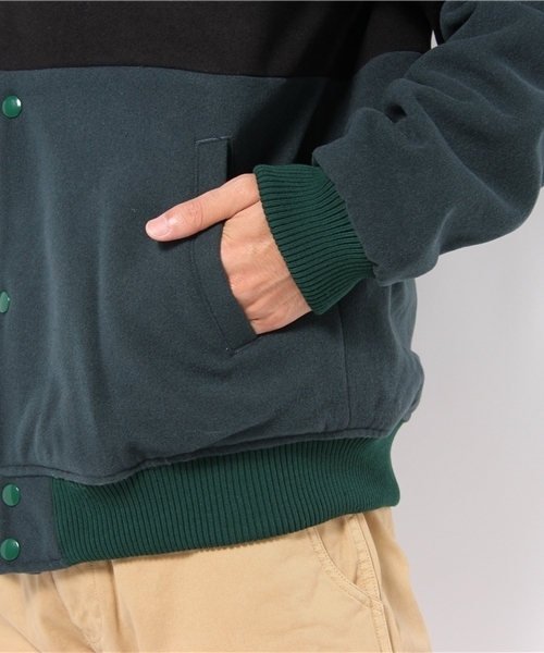 WHO'S WHO gallery（フーズフーギャラリー）の「パネルスタジアムジャケット（スタジャン・メンズ・ブラック/ネイビー・MEDIUM/LARGE）」の5枚目の写真