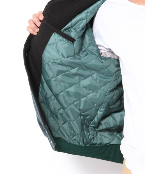 WHO'S WHO gallery（フーズフーギャラリー）の「パネルスタジアムジャケット（スタジャン・メンズ・ブラック/ネイビー・MEDIUM/LARGE）」の8枚目の写真