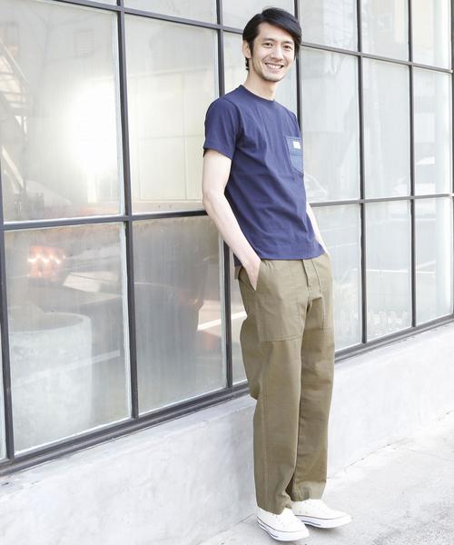 coen（コーエン）の「【女性にも人気】SMITH別注ポケットTシャツ(一部WEB限定カラー)（Tシャツ/カットソー・メンズ・ホワイト/ホワイト系その他/ホワイト系その他2/ブラウン/ケリー/ネイビー/ブルー系その他3/ブルー系その他4/ダークグリーン/ブルー系その他5/イエロー・SMALL/MEDIUM/X-LARGE/LARGE）」の21枚目の写真