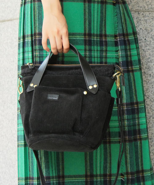 folna(フォルナ)の「【WEB限定】【別注】<Folna>∴コーデュロイ×ボアポケットショルダーバッグ -2WAY-(ショルダーバッグ・レディース・ブラック/グレー/ベージュ・FREE)」の17枚目の写真