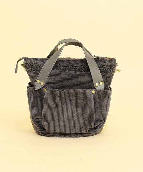 folna(フォルナ)の「【WEB限定】【別注】<Folna>∴コーデュロイ×ボアポケットショルダーバッグ -2WAY-(ショルダーバッグ・レディース・ブラック/グレー/ベージュ・FREE)」の5枚目の写真