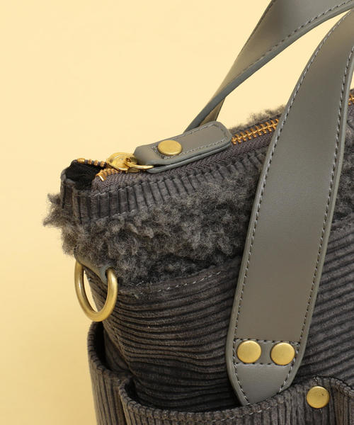 folna(フォルナ)の「【WEB限定】【別注】<Folna>∴コーデュロイ×ボアポケットショルダーバッグ -2WAY-(ショルダーバッグ・レディース・ブラック/グレー/ベージュ・FREE)」の8枚目の写真