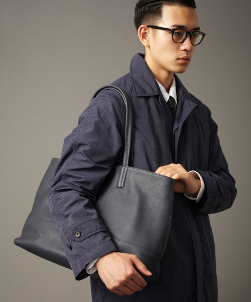 UNITED ARROWS（ユナイテッドアローズ）の「UAL CIBO SOFT TOTE YOKO（トートバッグ・メンズ・ネイビー/その他1/ブラック/ベージュ・フリー）」の3枚目の写真