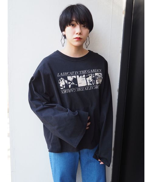 MURUA（ムルーア）の「CATロングTシャツ（Tシャツ/カットソー・レディース・ホワイト/ブラック/ラベンダー・FREE）」の2枚目の写真