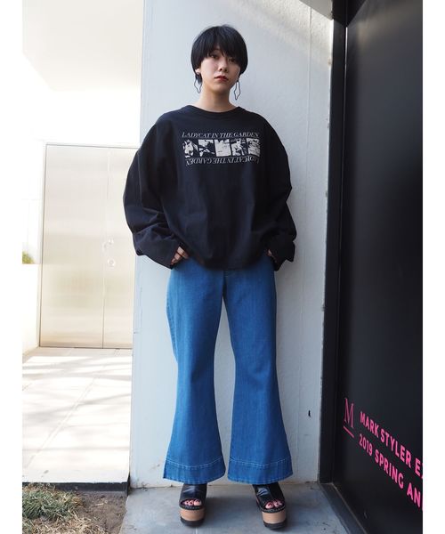 MURUA（ムルーア）の「CATロングTシャツ（Tシャツ/カットソー・レディース・ホワイト/ブラック/ラベンダー・FREE）」の7枚目の写真