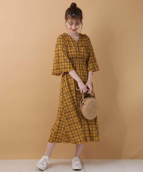 one after another NICE CLAUP（ワンアフターアナザーナイスクラップ）の「【ZOZO限定】カシュクールフレアロングワンピース（ワンピース・レディース・ブラック系その他/グリーン系その他/イエロー系その他/ピンク系その他・FREE）」の21枚目の写真