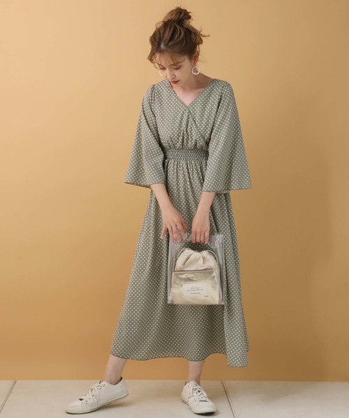 one after another NICE CLAUP（ワンアフターアナザーナイスクラップ）の「【ZOZO限定】カシュクールフレアロングワンピース（ワンピース・レディース・ブラック系その他/グリーン系その他/イエロー系その他/ピンク系その他・FREE）」の20枚目の写真