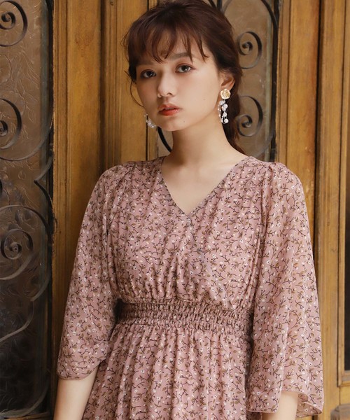 one after another NICE CLAUP（ワンアフターアナザーナイスクラップ）の「【ZOZO限定】カシュクールフレアロングワンピース（ワンピース・レディース・ブラック系その他/グリーン系その他/イエロー系その他/ピンク系その他・FREE）」の12枚目の写真