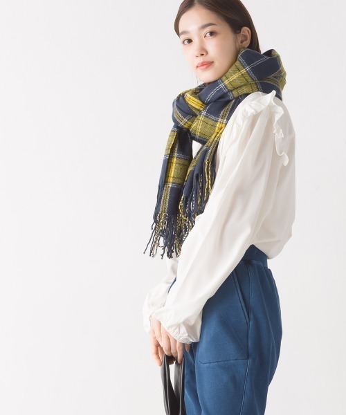 OMNES（オムネス）の「ウール混大判チェックフリンジストール（ストール/ショール・レディース・ホワイト系その他/ブラック系その他/グレー系その他/ブラウン系その他/グリーン系その他/ブルー系その他/パープル系その他/レッド系その他/ブラック系その他2/グレー系その他2/グレー系その他3/ブラウン系その他2/ブラウン系その他3/ブルー系その他2/レッド系その他2・FREE）」の12枚目の写真
