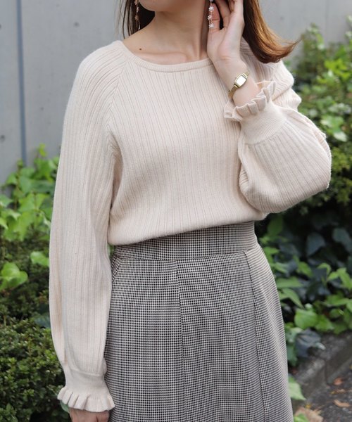 flower(フラワー)の「フリルリブニット(ニット/セーター・レディース・ブラック/ベージュ/アイボリー・FREE)」の2枚目の写真