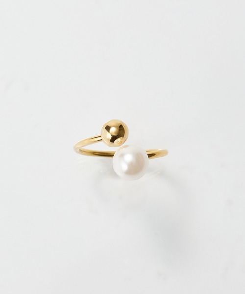 Phoebe（フィービィー）の「【シリーズ累計販売　10,000点突破！】【サイズ調整可能】Eye catchingパールリング（リング・レディース・ホワイト/ゴールド・FREE）」の11枚目の写真