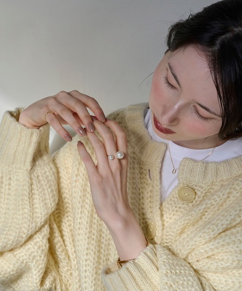 Phoebe(フィービィー)の「【シリーズ累計販売 10,000点突破!】【サイズ調整可能】Eye catchingパールリング<動画あり>(リング・レディース・ホワイト/ゴールド・FREE)」の19枚目の写真