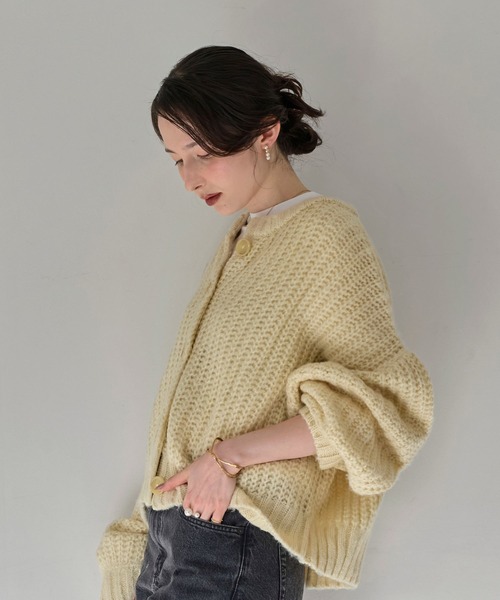 Phoebe(フィービィー)の「【シリーズ累計販売 10,000点突破!】【サイズ調整可能】Eye catchingパールリング<動画あり>(リング・レディース・ホワイト/ゴールド・FREE)」の20枚目の写真