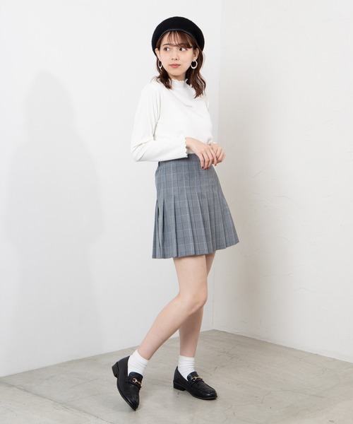 WEGO(ウィゴー)の「WEGO/【XS~Lサイズ】チェックプリーツミニスカート(スカート・レディース・グレー系その他/ベージュ系その他・SMALL/X-SMALL/MEDIUM/LARGE)」の3枚目の写真