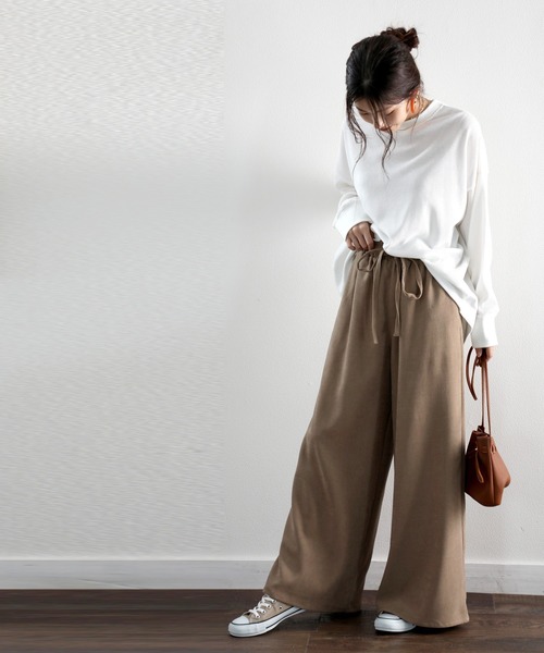 classicalelf(クラシカルエルフ)の「たなびくフレア、Aラインの魅力。イージーフレアパンツ(その他パンツ・レディース・アイボリー/ライトブラウン/ブラック/グレー・SMALL/MEDIUM/LARGE/X-LARGE)」の11枚目の写真