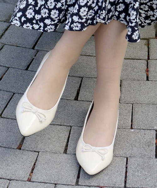 LibertyDoll（リバティードール）の「Liberty doll / ポインテッドトゥ フラットバレエパンプス(5420)（バレエシューズ・レディース・ブラック/パイソン/シルバー/レッド/ホワイト/ベージュ/ゴールド/ゴールド系その他/ブラック系その他/シルバー系その他・3L/S/M/L/LL/SS）」の4枚目の写真