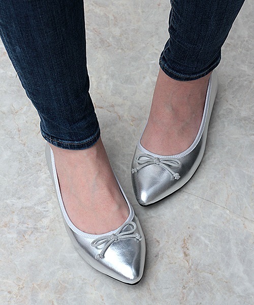 LibertyDoll（リバティードール）の「Liberty doll / ポインテッドトゥ フラットバレエパンプス(5420)（バレエシューズ・レディース・ブラック/パイソン/シルバー/レッド/ホワイト/ベージュ/ゴールド/ゴールド系その他/ブラック系その他/シルバー系その他・3L/S/M/L/LL/SS）」の14枚目の写真